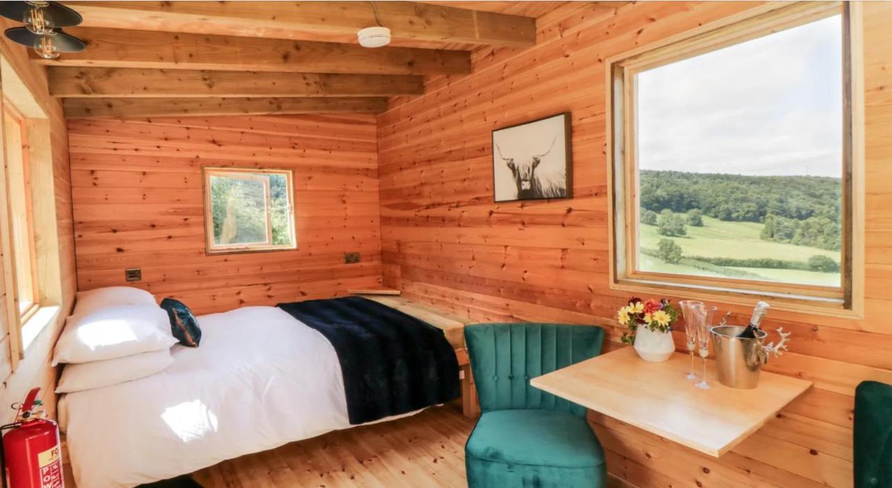 Shepherds Hut By Stepney Stays 스카버러 외부 사진